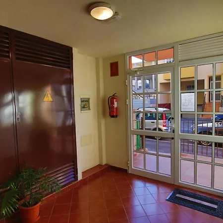 Spacious For Vacation In South Tenerife